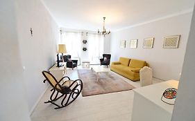 Flh - Anna'S Guest House